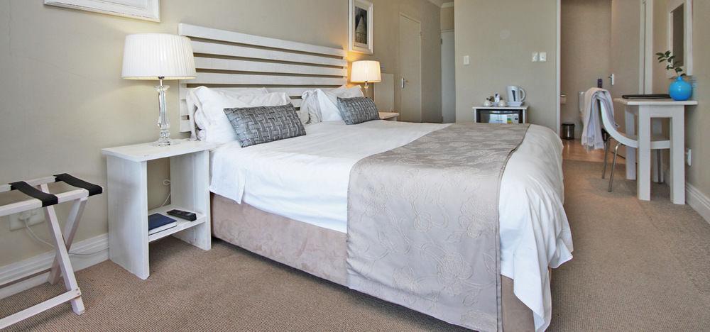 61 On Camps Bay Bed and Breakfast Kapstaden Eksteriør billede